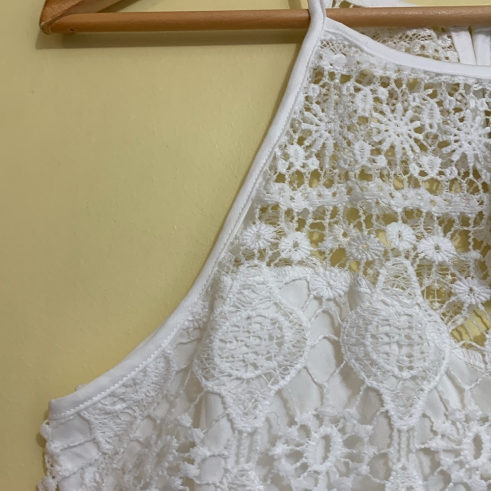 Rebellion | NWT White Floral Lace Crochet Racerback Tank Camisole Top L - Picture 9 of 17